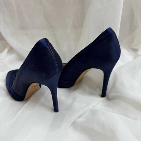 CHARLOTTE OLYMPIA NAVY BLUE SATIN DEBONAIRE PUMPS SIZE 38.5 - Picture 6 of 9